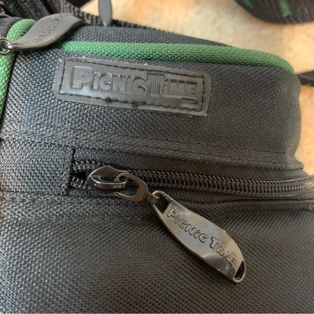 Picnic Time Insulated Wine Bag w/ Accessories - Picture 7 of 16